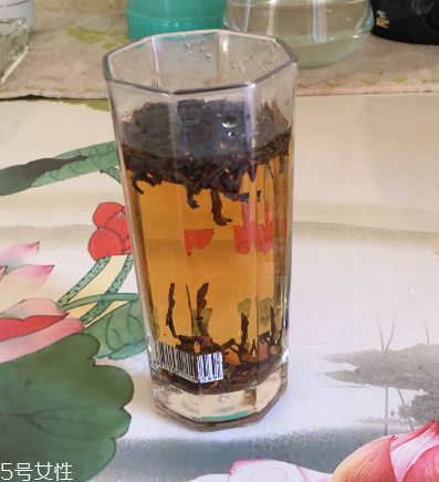 紅茶會影響睡眠嗎？喝紅茶會睡不著嗎？