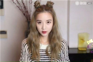 減齡雙丸子頭扎法步驟圖解 減齡雙丸子頭扎法步驟圖解