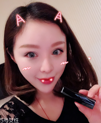 撞色妝怎么化好看 簡(jiǎn)單撞色妝圖解教程 撞色妝怎么化好看 簡(jiǎn)單撞色妝圖解教程