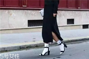 襪子怎么搭配時(shí)尚？襪子外露搭配圖片