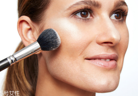 高光是在什么時(shí)候用 高光的使用方法 高光是在什么時(shí)候用 高光的使用方法