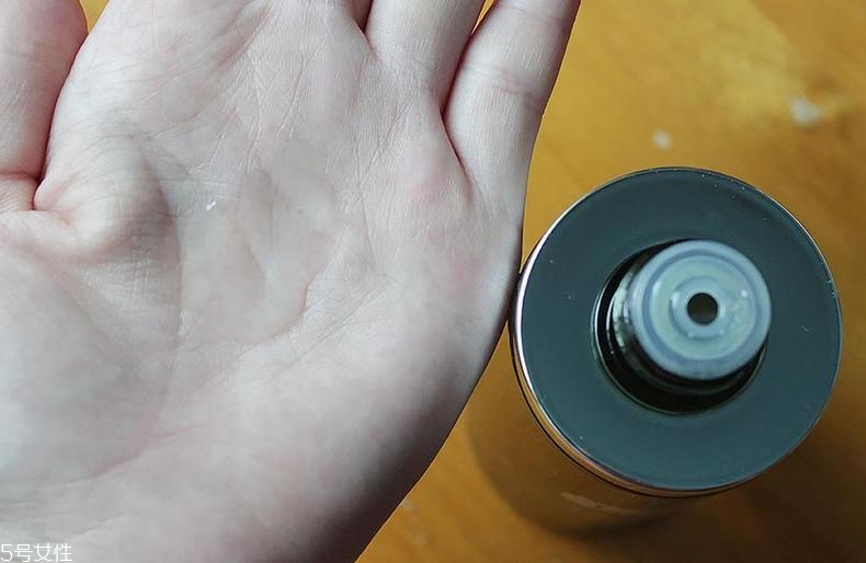 海藍(lán)之謎修護精萃液適合干皮嗎 海藍(lán)之謎精萃液適合膚質(zhì)