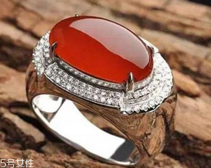 紅翡翠價(jià)格一般多少？紅翡翠的市場價(jià)值