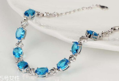 藍(lán)水晶適合什么人帶？藍(lán)水晶適合人群