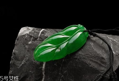 翡翠葉子的寓意是什么？翡翠樹葉寓意介紹