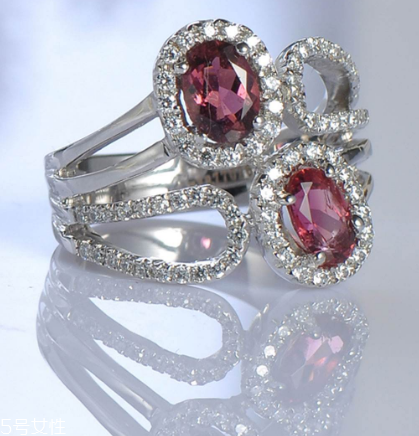 碧璽戒指戴哪只手上？碧璽戒指的佩戴講究