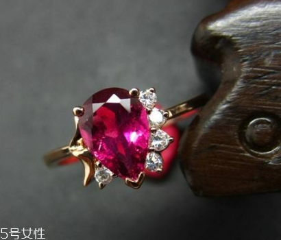 碧璽戒指面劃痕怎么辦？碧璽戒指劃痕修復(fù)方法