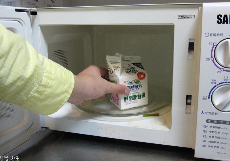 盒裝牛奶怎么加熱 盒裝牛奶可以用開(kāi)水加熱嗎 盒裝牛奶怎么加熱 盒裝牛奶可以用開(kāi)水加熱嗎