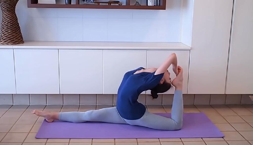 一字馬下不去怎么辦 一字馬怎么快速練成 一字馬下不去怎么辦 一字馬怎么快速練成