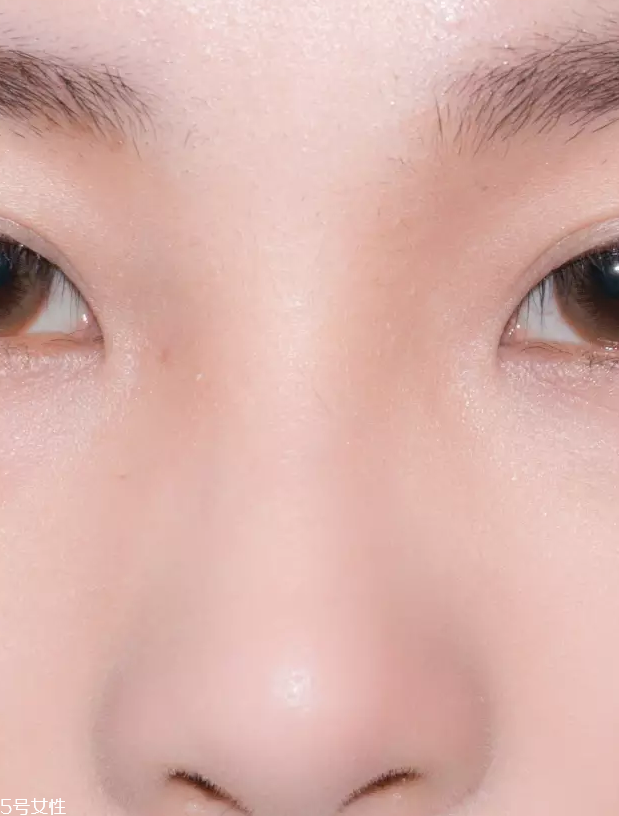 戴眼鏡要畫鼻影嗎 眼鏡妹的鼻影教程 戴眼鏡要畫鼻影嗎 眼鏡妹的鼻影教程