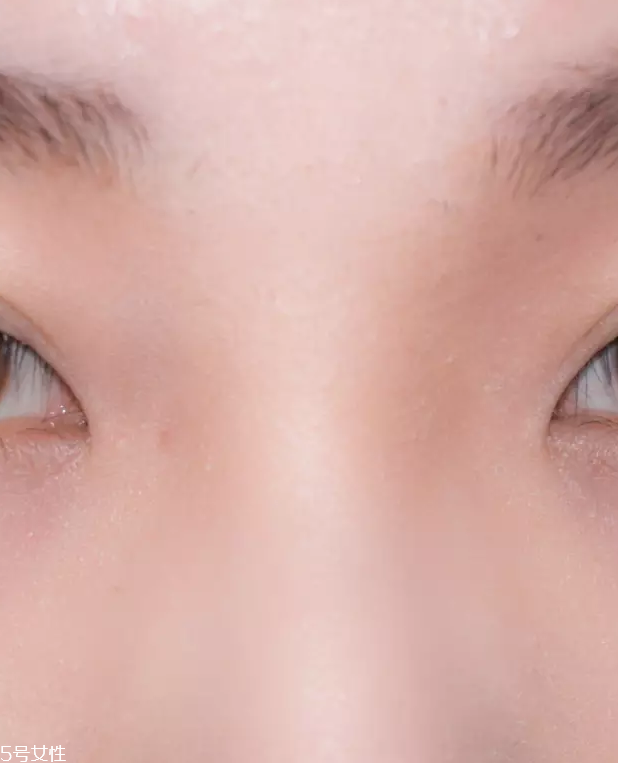 戴眼鏡要畫鼻影嗎 眼鏡妹的鼻影教程 戴眼鏡要畫鼻影嗎 眼鏡妹的鼻影教程