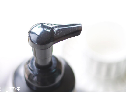 力士香氛沐浴摩絲怎么樣 力士香氛沐浴摩絲可以洗澡的香水 力士香氛沐浴摩絲怎么樣 力士香氛沐浴摩絲可以洗澡的香水