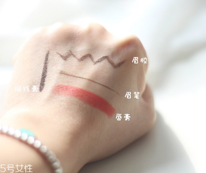 力士香氛沐浴摩絲怎么樣 力士香氛沐浴摩絲可以洗澡的香水 力士香氛沐浴摩絲怎么樣 力士香氛沐浴摩絲可以洗澡的香水