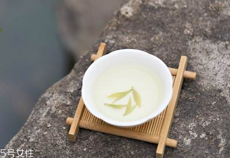 龍井可以減肥嗎 龍井茶減肥方法 龍井可以減肥嗎 龍井茶減肥方法