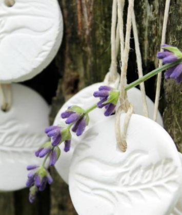 擴香石是什么材料做的？擴香石相關(guān)介紹