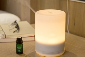 香薰機(jī)和香薰蠟燭哪個好？