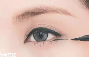 圓眼睛怎么畫(huà)下眼線 這么畫(huà)擺脫眼大無(wú)神 圓眼睛怎么畫(huà)下眼線 這么畫(huà)擺脫眼大無(wú)神