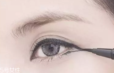 圓眼睛怎么畫(huà)下眼線 這么畫(huà)擺脫眼大無(wú)神 圓眼睛怎么畫(huà)下眼線 這么畫(huà)擺脫眼大無(wú)神