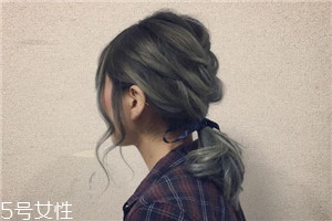 絲巾編發(fā)圖解 絲巾馬尾編發(fā)教程 絲巾編發(fā)圖解 絲巾馬尾編發(fā)教程