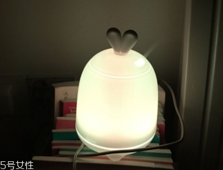 香薰機(jī)可以加香水嗎？香薰機(jī)香水可以代替精油嗎