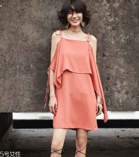 吊帶裙適合什么身材？吊帶裙穿搭圖片