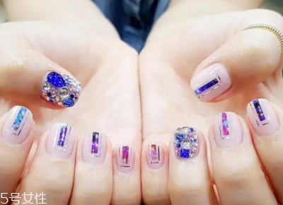 16歲適合什么美甲 適合16歲的美甲圖片 16歲適合什么美甲 適合16歲的美甲圖片