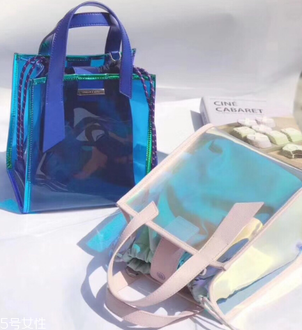 小ck鐳射包多少錢？charles keith鐳射包價(jià)格