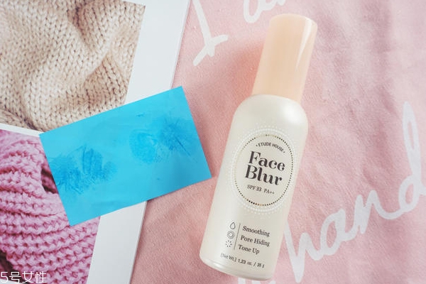 伊蒂之屋妝前乳適合油皮嗎 畫(huà)報(bào)妝前乳油皮實(shí)測(cè) 伊蒂之屋妝前乳適合油皮嗎 畫(huà)報(bào)妝前乳油皮實(shí)測(cè)