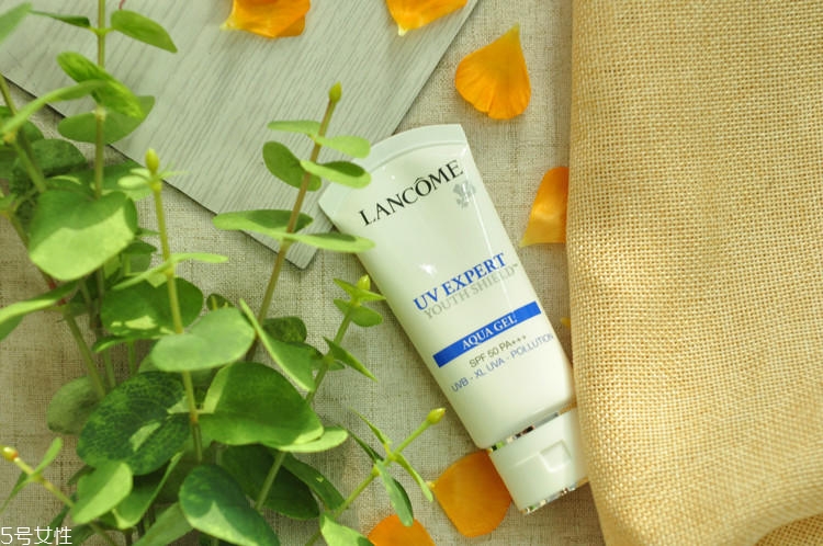 蘭蔻小白管是物理防曬嗎 蘭蔻小白管適合敏感肌嗎 蘭蔻小白管是物理防曬嗎 蘭蔻小白管適合敏感肌嗎