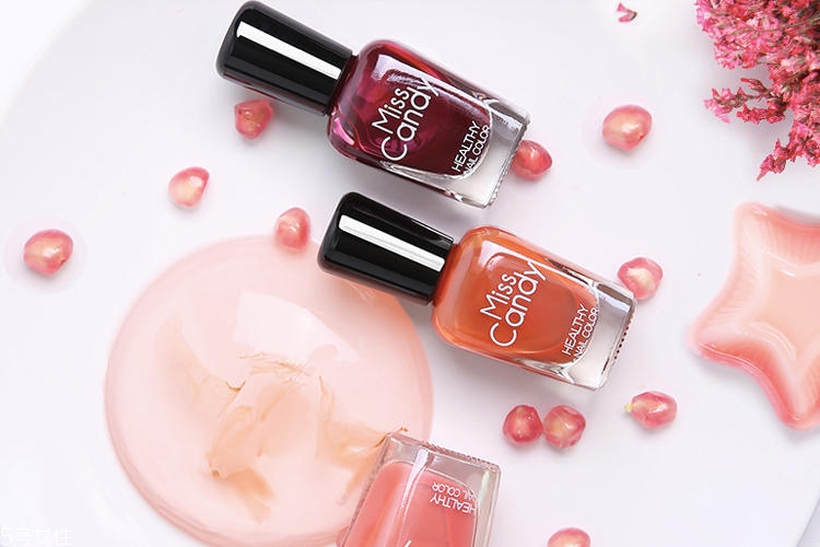 漸變指甲油哪個(gè)牌子好 7款漸變指甲油輕松玩出個(gè)性 漸變指甲油哪個(gè)牌子好 7款漸變指甲油輕松玩出個(gè)性