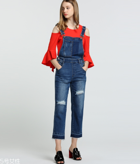 背帶褲怎么穿出個性？個性背帶褲穿法推薦