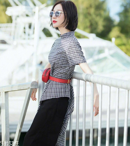 腰包怎么背更時(shí)尚？腰包時(shí)尚背法圖片