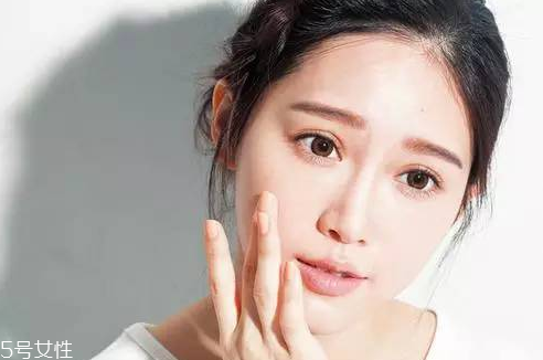 輕薄水潤(rùn)的粉底液有哪些 輕薄水潤(rùn)的粉底液推薦 輕薄水潤(rùn)的粉底液有哪些 輕薄水潤(rùn)的粉底液推薦