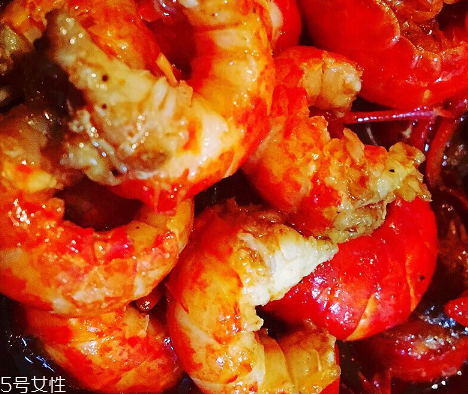 麻辣小龍蝦是海鮮嗎？麻辣小龍蝦屬于海鮮嗎？