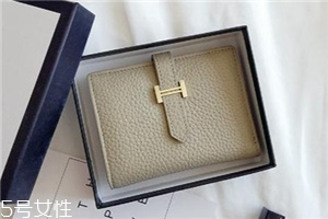 錢包是牛皮好還是羊皮好？錢包牛皮和羊皮對(duì)比