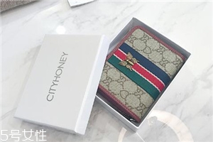 錢包軟皮好還是硬皮好？錢包皮質(zhì)軟硬對比