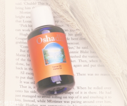 荷荷巴油和玫瑰果油哪個(gè)好？霍霍巴油和玫瑰果油對(duì)比