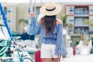 一字肩衣服配什么褲子？一字肩上衣搭配褲子圖片