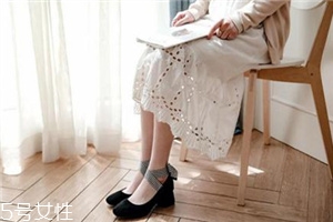 矮個(gè)子穿什么鞋子顯高？顯腿長(zhǎng)的鞋子款式推薦