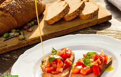 葡萄籽油怎么美容？葡萄籽油怎么用在臉上