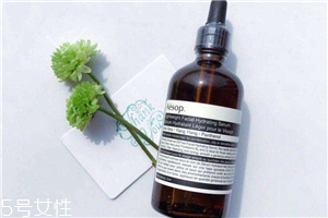 伊索輕盈保濕精華露和伊索煥彩滋潤精露哪個好 伊索輕盈保濕精華露和伊索煥彩滋潤精露哪個好