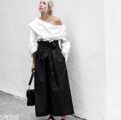 紙袋褲怎么搭配？紙袋褲搭配技巧