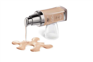 涂粉底液用什么工具好 粉底液用手擦還是粉底刷好 涂粉底液用什么工具好 粉底液用手擦還是粉底刷好