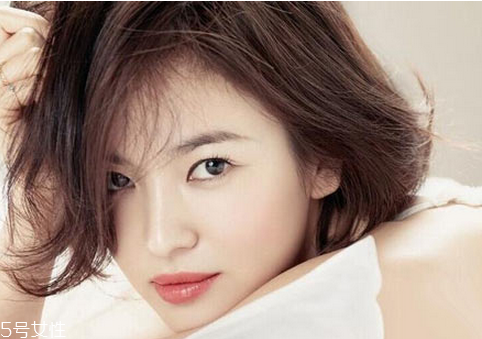 粉底液保質(zhì)期一般是多久 粉底液是否過期怎么辨別 粉底液保質(zhì)期一般是多久 粉底液是否過期怎么辨別