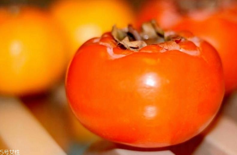 秋冬補(bǔ)水妝容怎么畫(huà) 紅柿妝化妝步驟