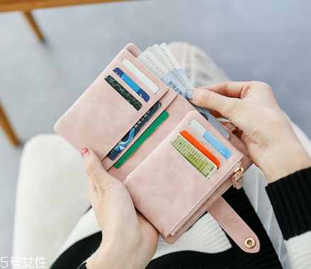 錢包刻字刻什么好？錢包刻字圖案推薦