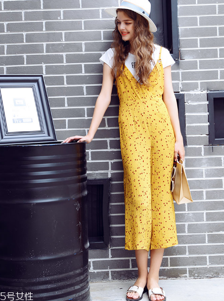 今年流行什么樣的連體褲？今年最火的連體褲款式匯總