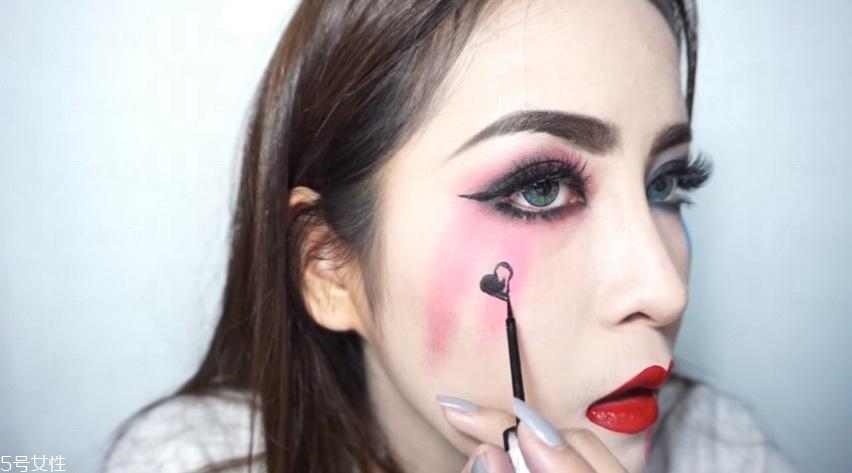 小丑女妝容圖片 哈莉奎茵妝面教程 小丑女妝容圖片 哈莉奎茵妝面教程