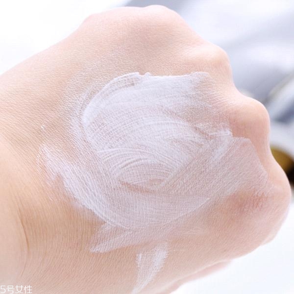 ahc素顏霜有什么功效 ahc素顏霜使用測(cè)評(píng) ahc素顏霜有什么功效 ahc素顏霜使用測(cè)評(píng)