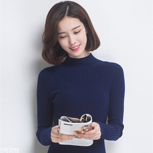 直發(fā)夾板怎么弄內(nèi)扣 直發(fā)夾板弄卷發(fā)圖解 直發(fā)夾板怎么弄內(nèi)扣 直發(fā)夾板弄卷發(fā)圖解